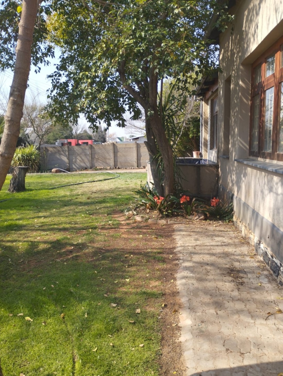 6 Bedroom Property for Sale in Boshof Free State